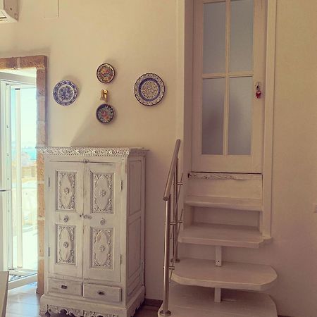 B&B Charming House 살레르노 외부 사진