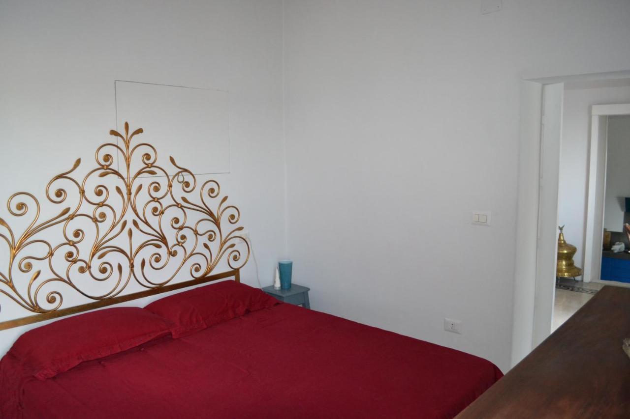B&B Charming House 살레르노 외부 사진