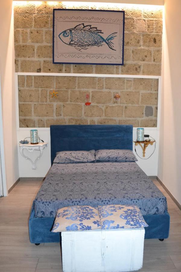 B&B Charming House 살레르노 외부 사진