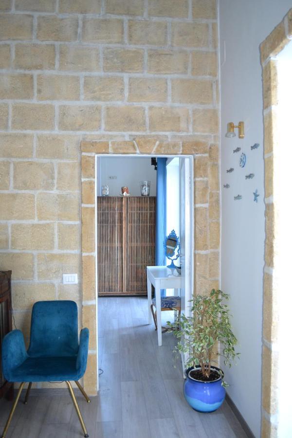 B&B Charming House 살레르노 외부 사진