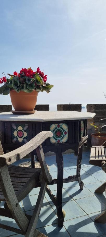B&B Charming House 살레르노 외부 사진