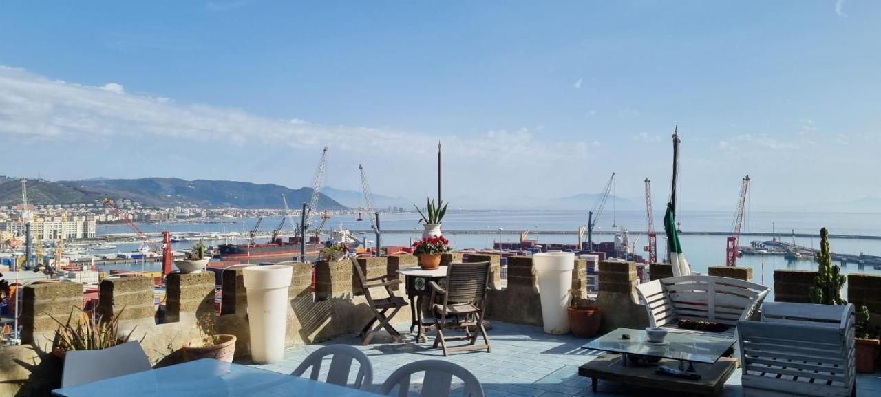 B&B Charming House 살레르노 외부 사진