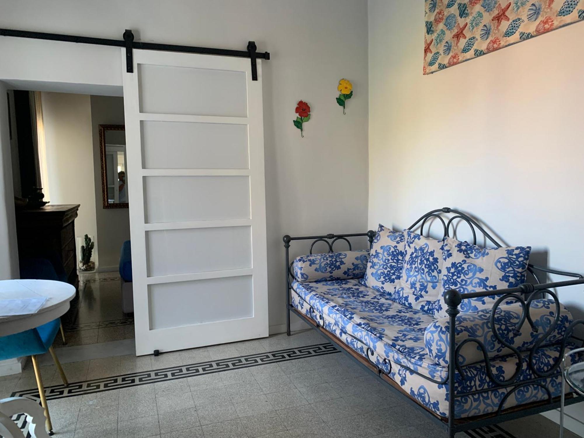 B&B Charming House 살레르노 외부 사진