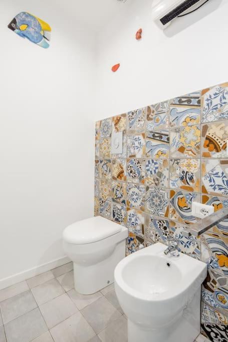 B&B Charming House 살레르노 외부 사진