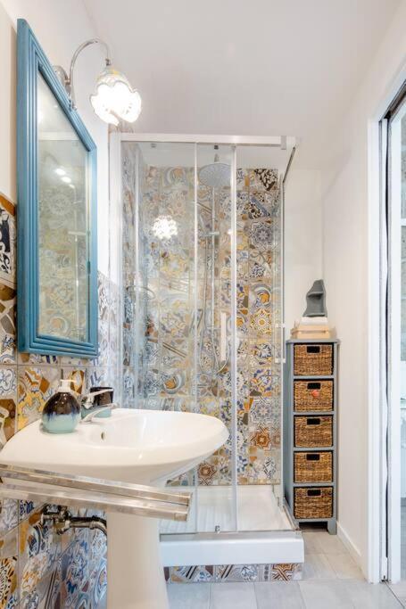 B&B Charming House 살레르노 외부 사진