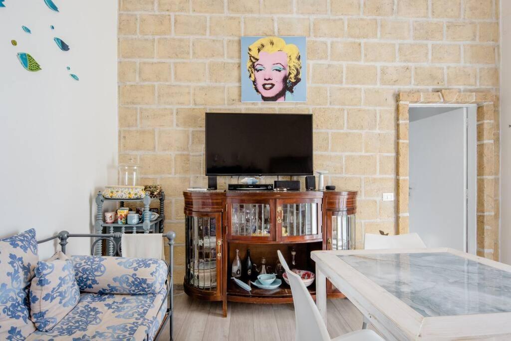 B&B Charming House 살레르노 외부 사진