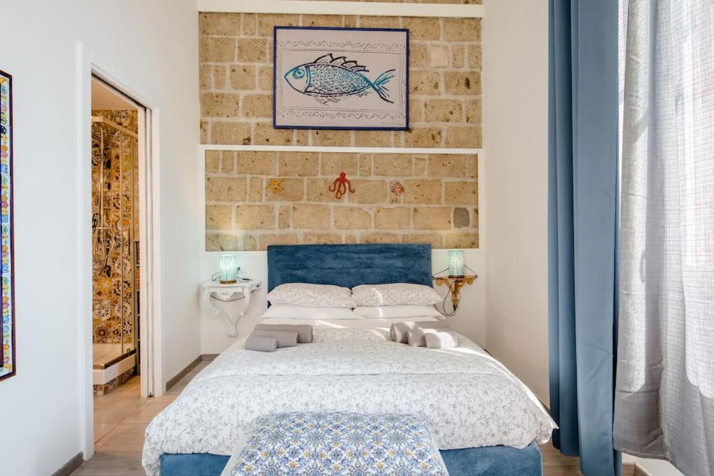 B&B Charming House 살레르노 외부 사진