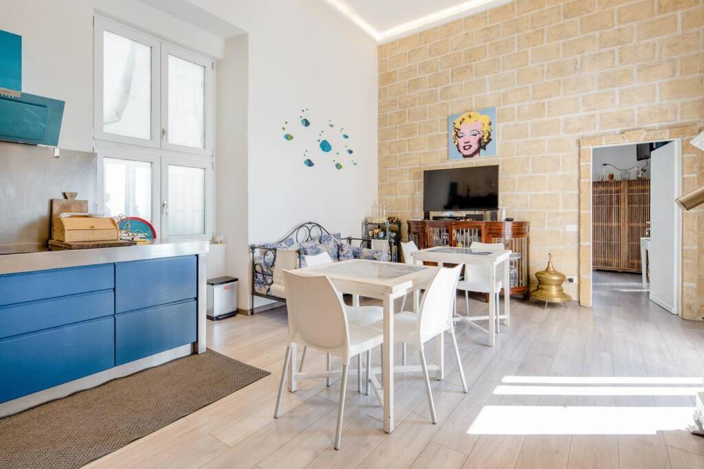 B&B Charming House 살레르노 외부 사진